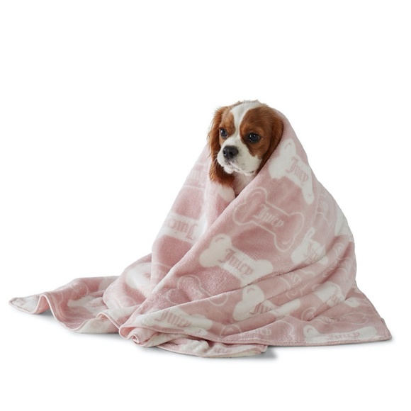Juicy Couture Other - 🆕 Juicy Couture plush pet towel